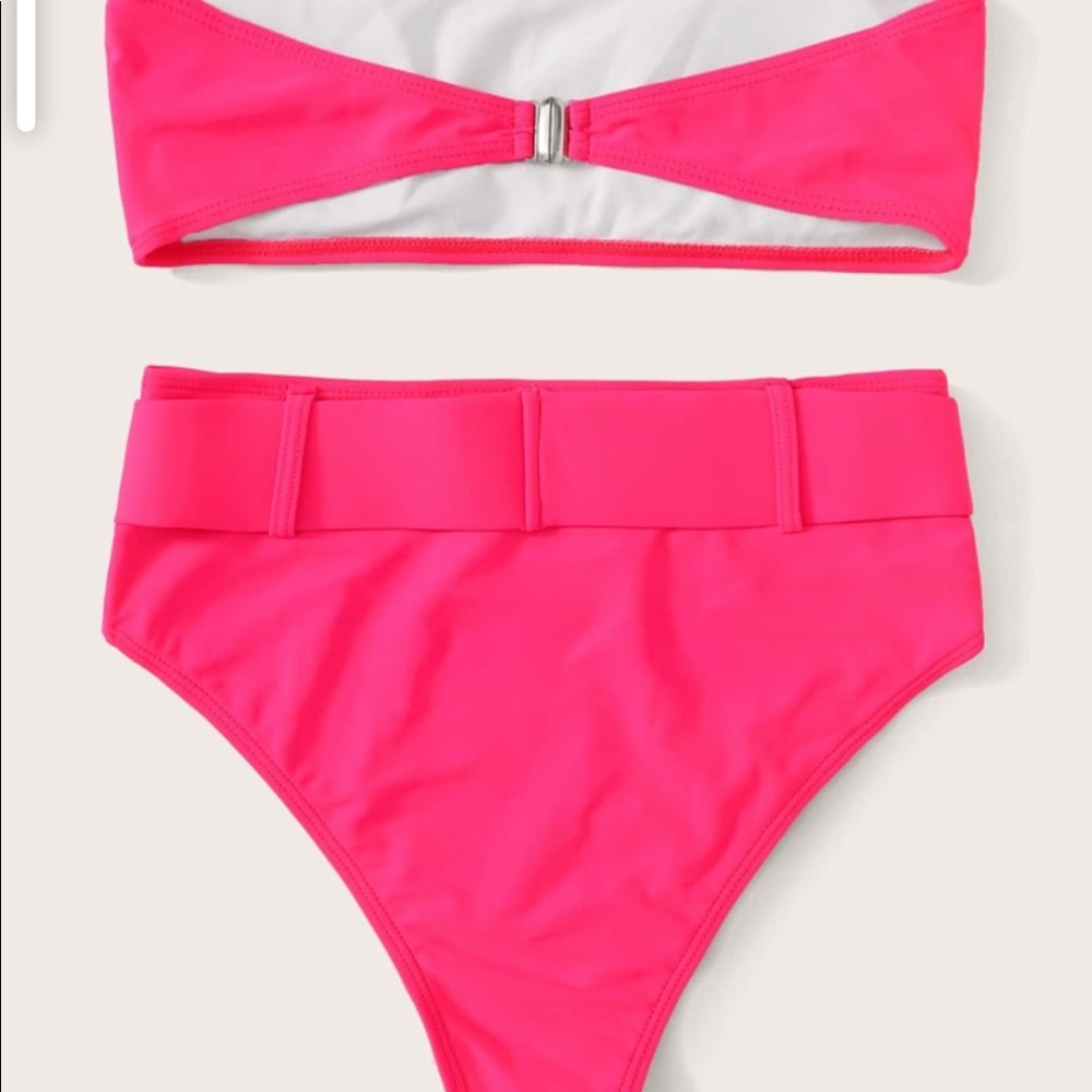 Neon pink two piece bikini - Picture 5 of 5